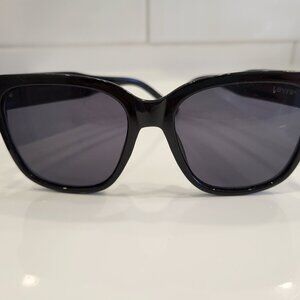 Levi's sunglasses